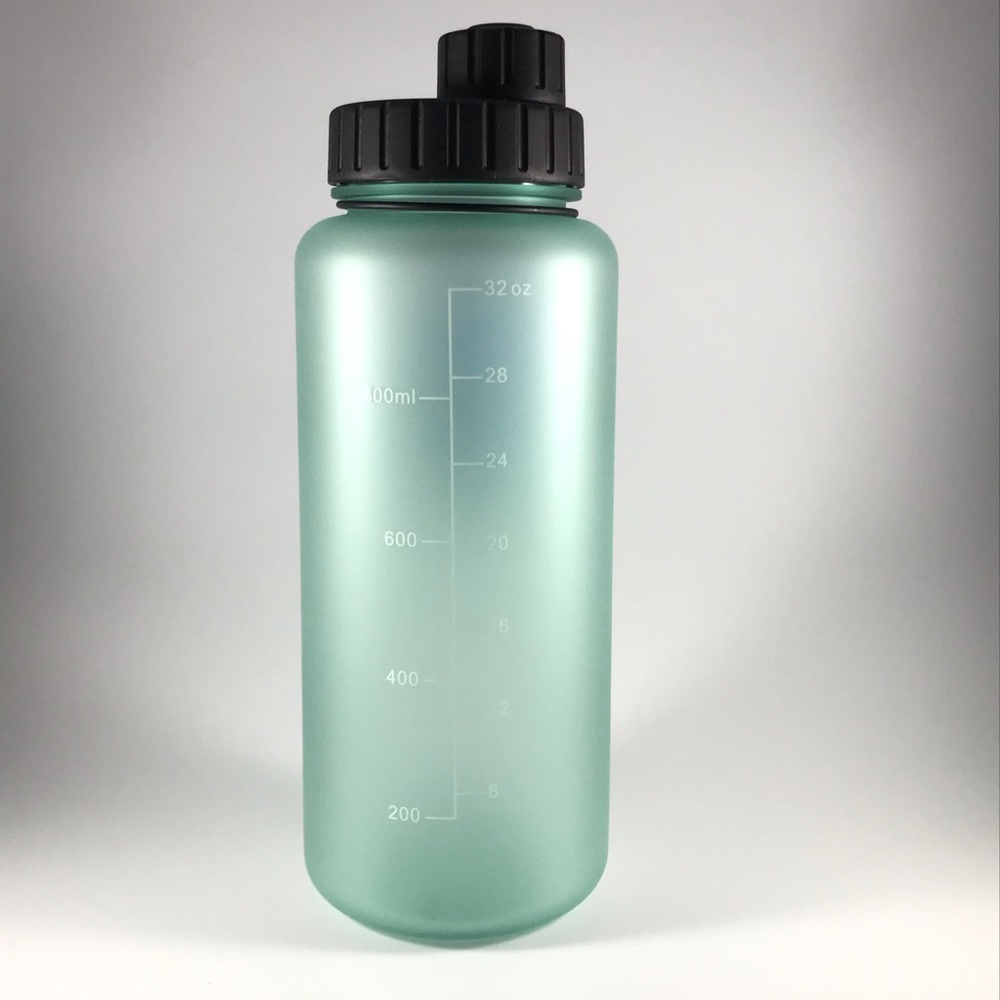 Adidas Originals green sports water bottle 1L 32oz - Picture 2 of 5